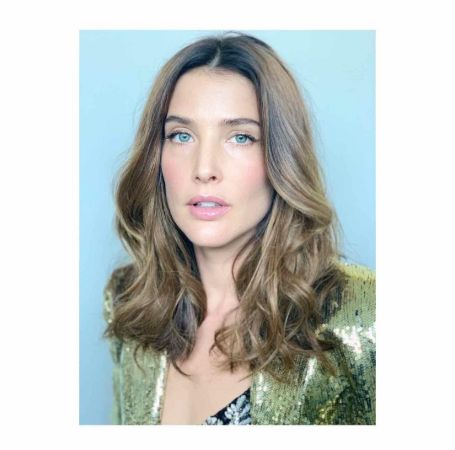 Cobie Smulders has not undergone plastic surgery.